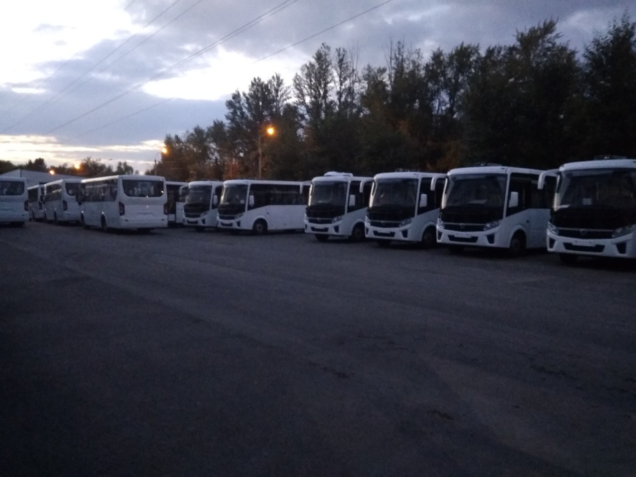 Время 103 автобуса омск. Автобусы Омска ПАЗ. Автовокзал Омск. Омский автовокзал Фотогалерея. Автобус Прогресс 5 фото.