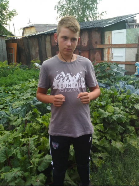 В Омске бесследно пропал 16-летний юноша со змеей В Омске бесследно пропал 16-летний юноша со змеей