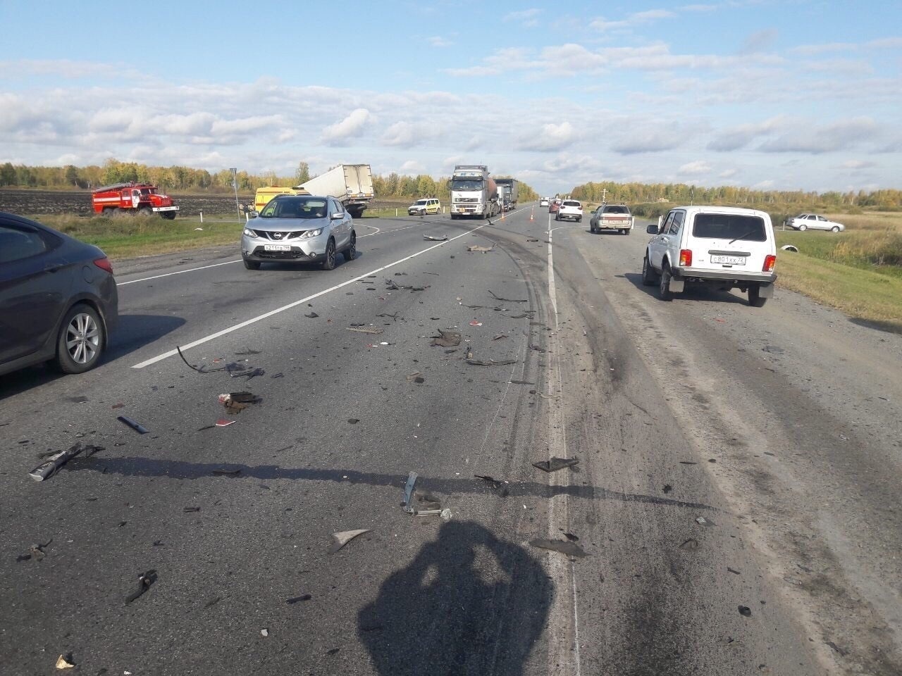 На трассе Омск – Тюмень иномарка протаранила фуру: водитель погиб —  СуперОмск