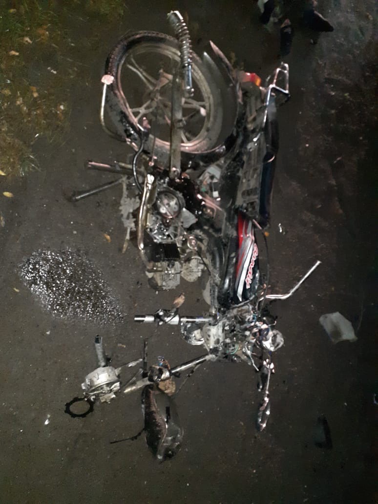 В Омске под колесами автомобиля погиб байкер В Омске под колесами автомобиля погиб байкер