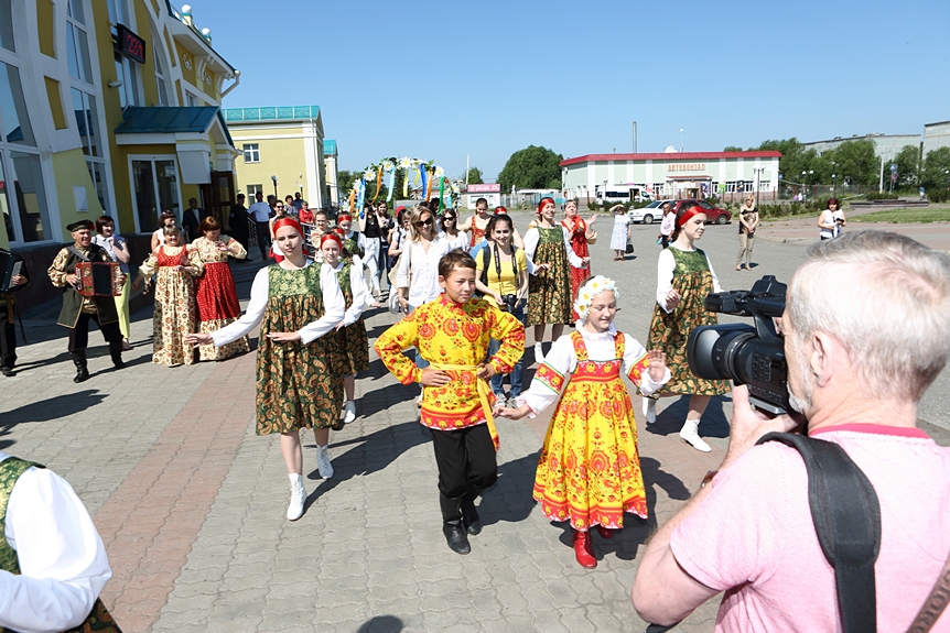 Исилькуль омск. Экскурсия по Исилькулю. Культура Исилькуля. День города Исилькуль 2021. Исилькульский базар.